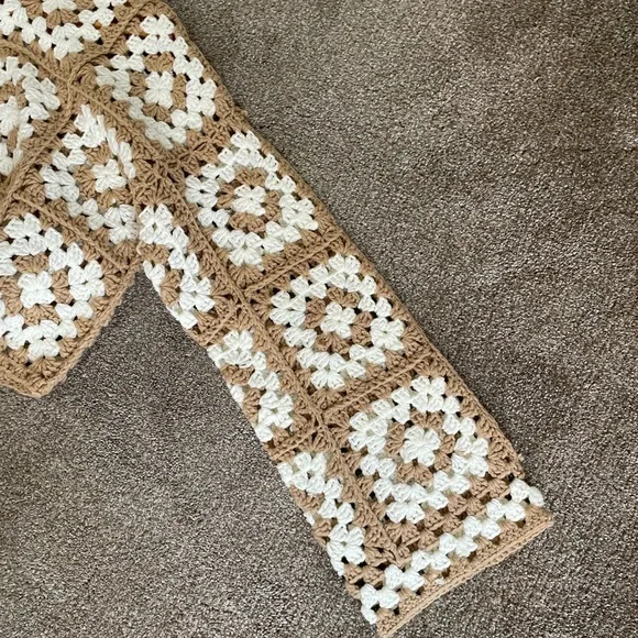 Granny Square Crochet Pattern Sweater - Brown & White - Picture 6 of 9